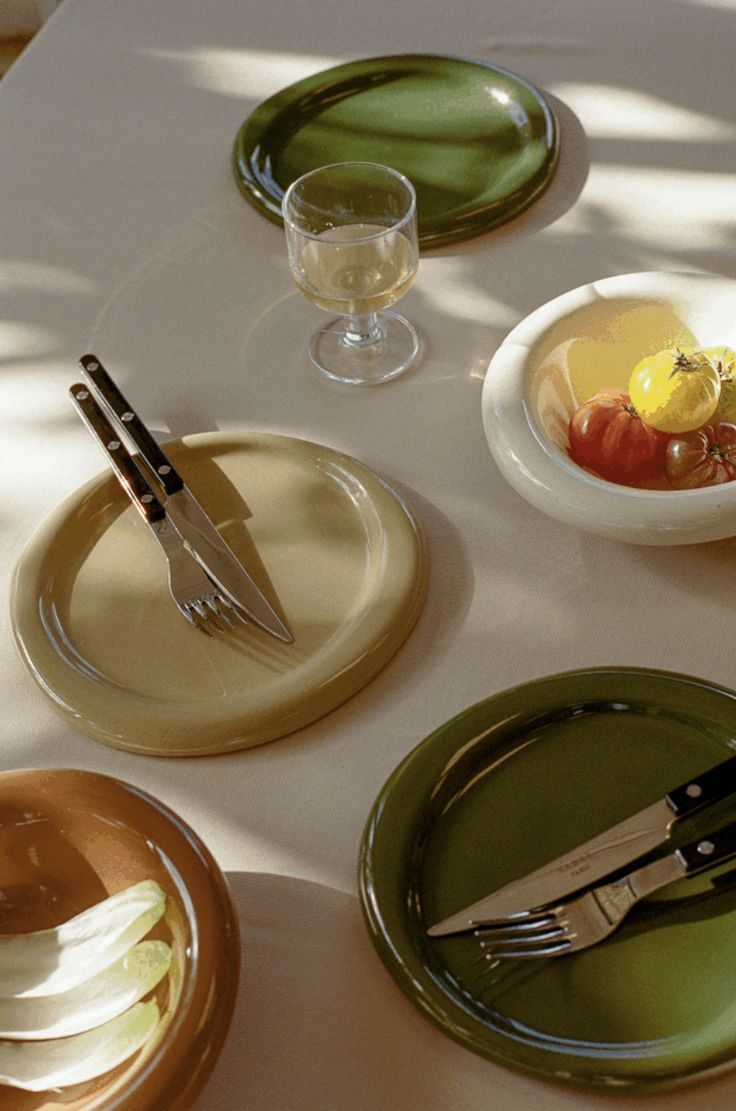 Serving bowls for shared dishes